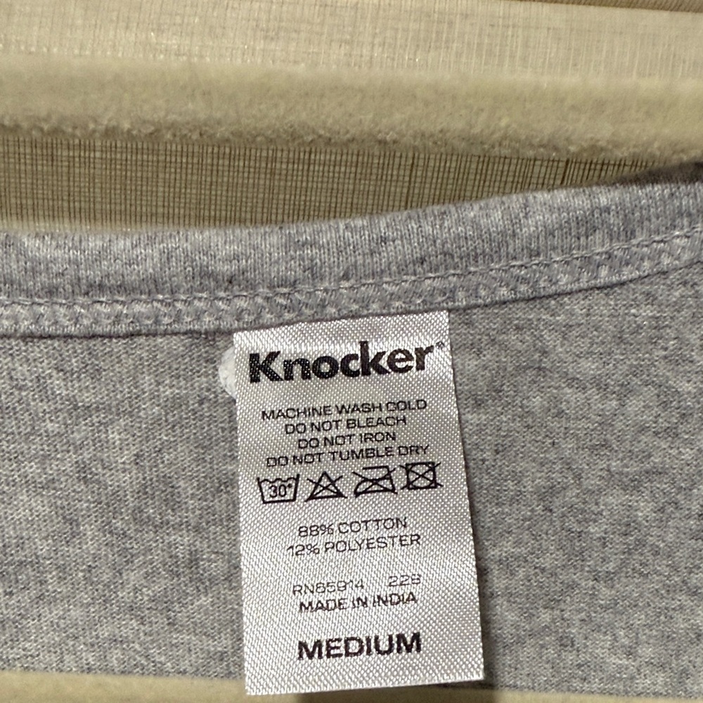 Gray Tank Top with Colorful Graphic - Picture 3 of 4